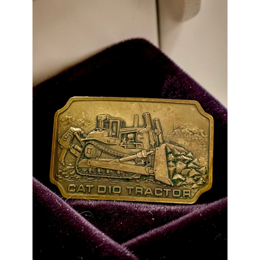 Vintage Caterpillar CAT D10 Tractor Belt Buckle Brass Tone Licensed Collector